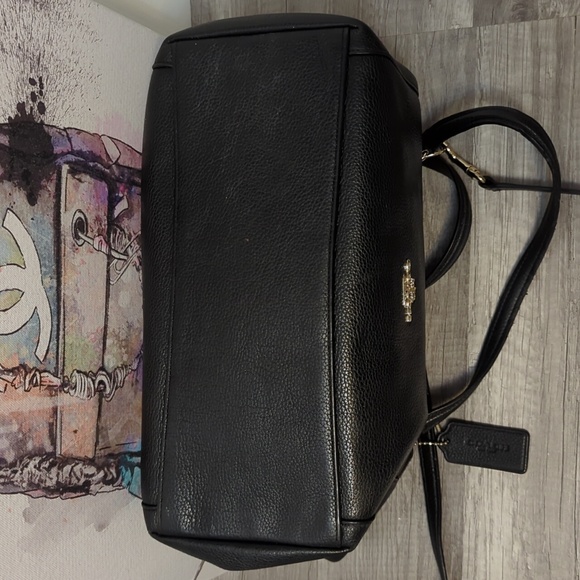 Coach Edie 28 Shoulder/Crossbody - Picture 4 of 9